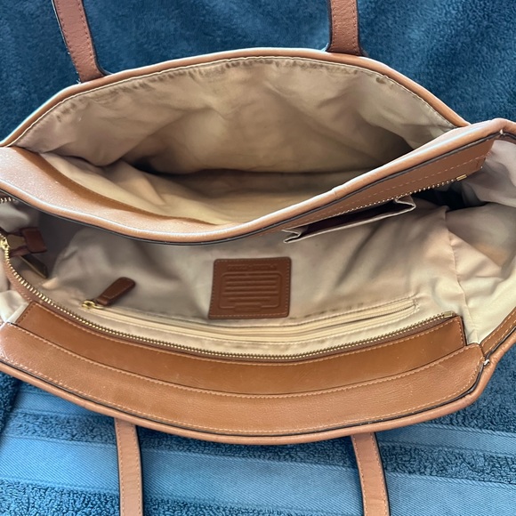 Coach purse - Picture 5 of 5